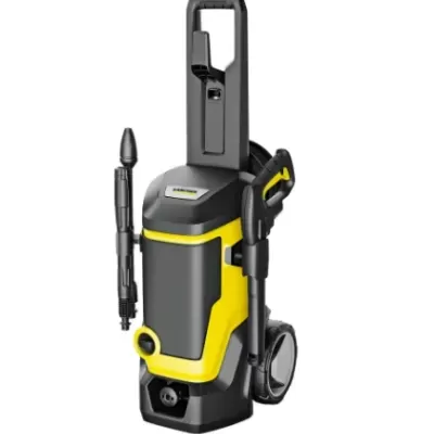Lavadora de alta pressão preta e amarela com rodas e pistola de pulverização