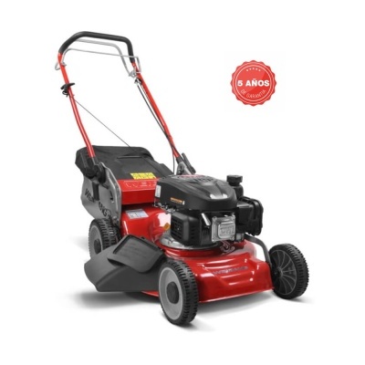 Corta-relvas vermelho e preto com motor a gasolina e saco de recolha