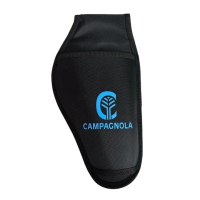Capa preta com logotipo azul CAMPAGNOLA