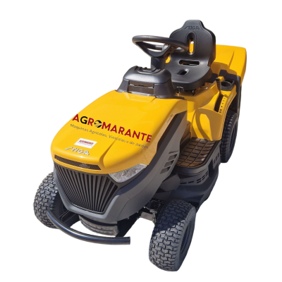 Trator de relva amarelo e preto com logótipo AGROMARANTE no capot