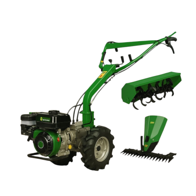 Motocultivador verde com motor e acessórios para agricultura em fundo branco