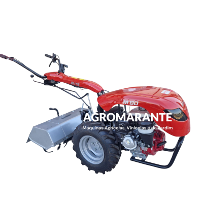 Motoenxada vermelha M80 com roda e ferramenta metálica