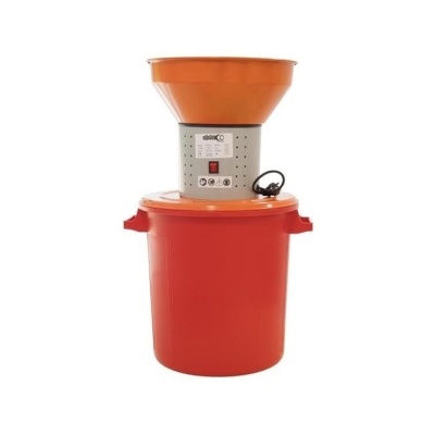Moedor de cereais vermelho e cinza com funil laranja