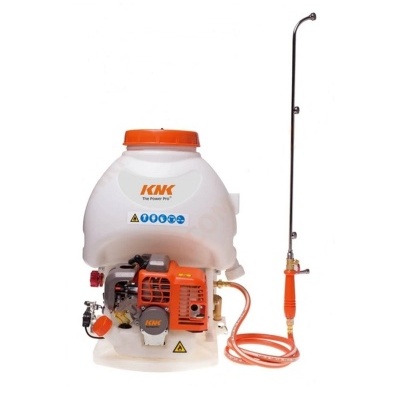 Pulverizador de mochila branco e laranja com motor e lança de pulverização