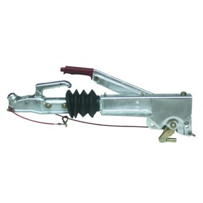 Acoplamento de reboque metálico com alavanca vermelha e selo de borracha preta