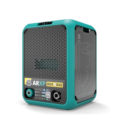 Caixa azul turquesa e preta com texto AR XP BOX 4 DSS e gráficos esquemáticos no lado.