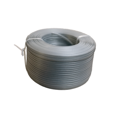 Rolo de cabo ou tubo flexível cinzento prateado