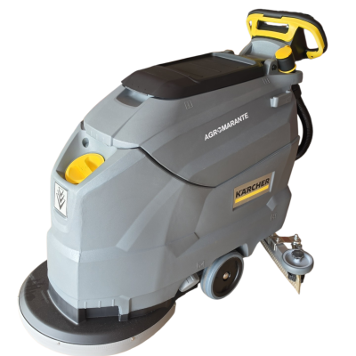 Máquina de limpeza KÄRCHER cinza com detalhes amarelos, rodas, e marcas AGRIMARANTE e KÄRCHER