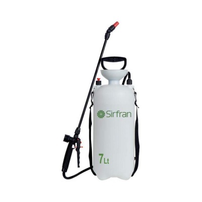 Pulverizador manual Sirfran branco de 7 litros com alça preta e tubo pulverizador.