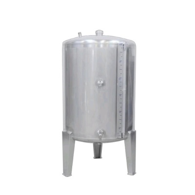 Cilindro metálico industrial em aço inoxidável com medidor transparente.