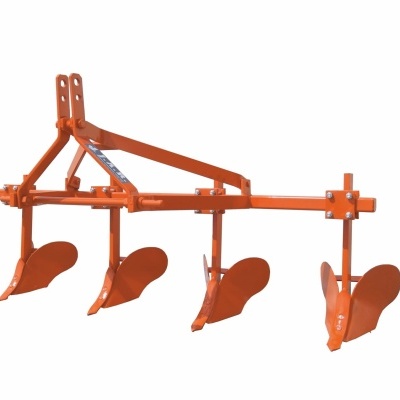 Arado agrícola laranja com quatro discos para lavra