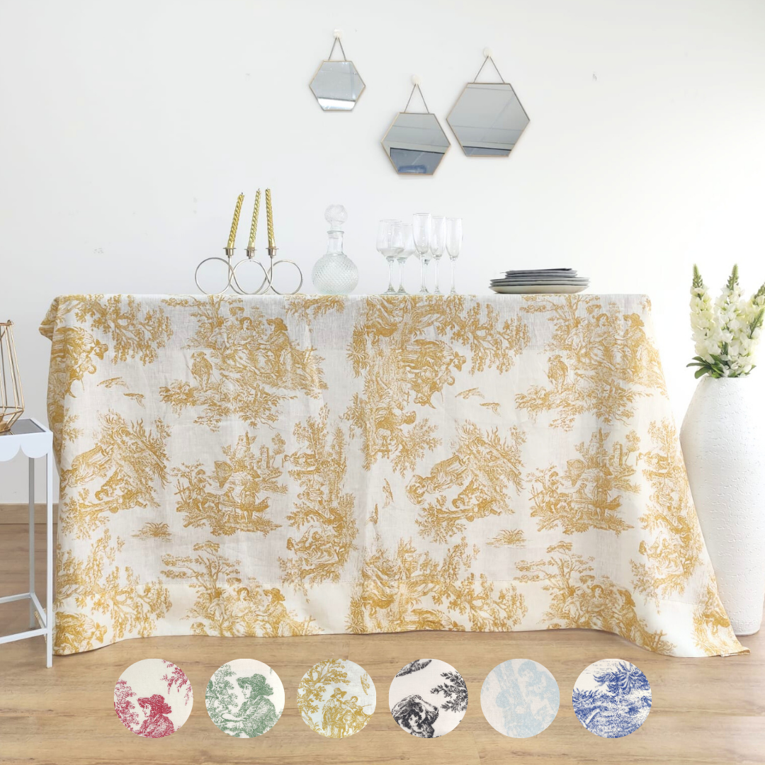 Toalha de Mesa Linho COL Medidas Especiais - Eventos Toalha de mesa floral dourada com decoração em vidro e espelhos hexagonais na parede