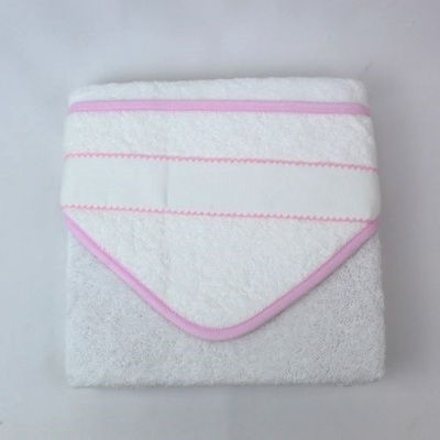 Toalha branca para bebé com capuz e bordas rosas