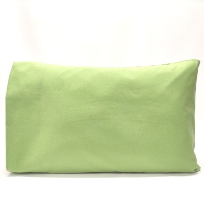 Mala carteira verde claro com superfície lisa