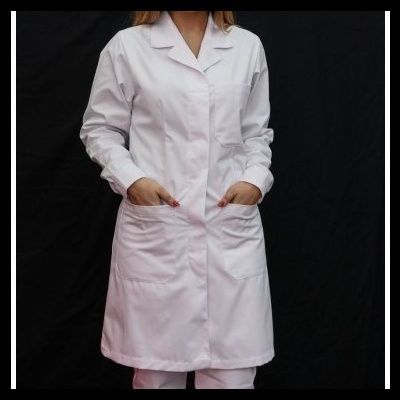 Casaco branco de laboratório com bolsos frontais
