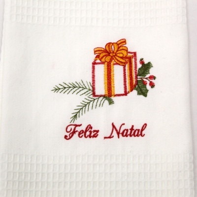 Toalha branca com bordado Natal 