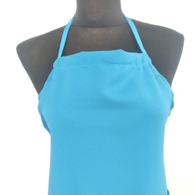 Top halter azul claro em tecido liso