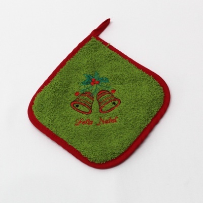 Pegador de cozinha verde com borda vermelha e bordado natalício