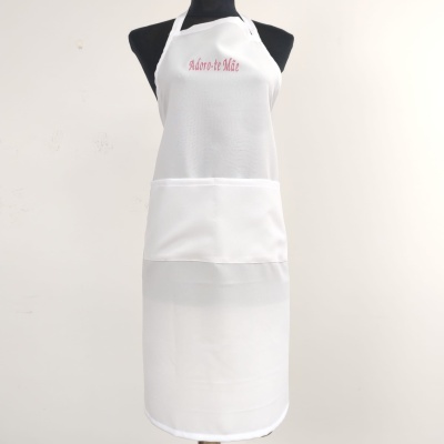 Avental branco com bolsos e frase bordada Adoro-te Mãe