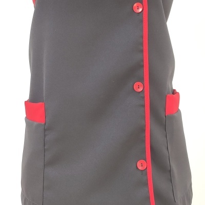Casaco de trabalho cinzento com botões e detalhes vermelhos