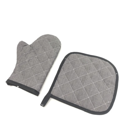 Luva de forno e pega de cozinha cinzentas acolchoadas com padrão de losangos