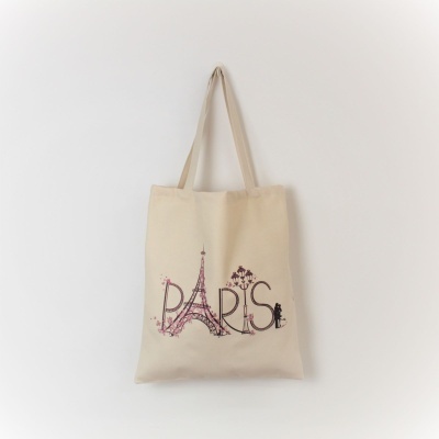 Tote bag creme com estampa da palavra PARIS e Torre Eiffel em rosa e preto