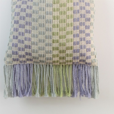 Manta quadro lilás, bege e verde com franjas