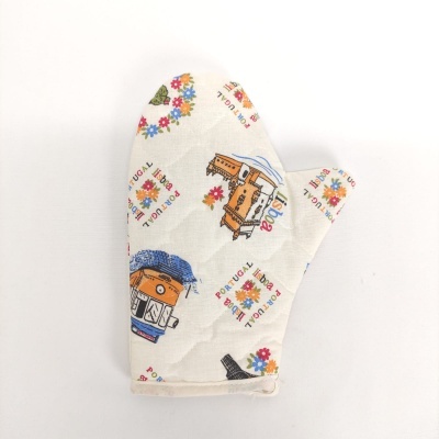 Luva de forno com padrão estampado de Portugal e bonde de Lisboa