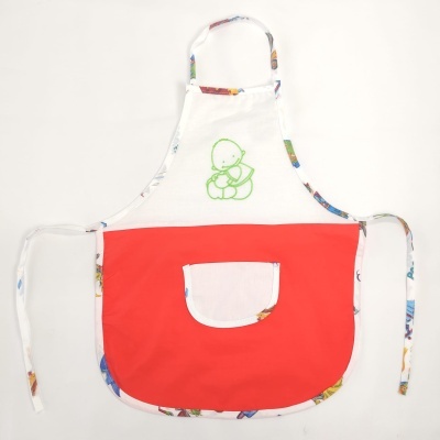Avental infantil branco e vermelho com bordado de bebé e bolso frontal