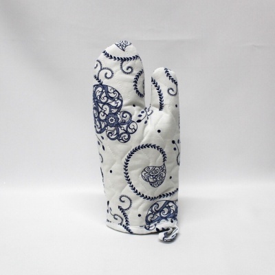 Luvas de forno de tecido acolchoado com padrão floral azul branco