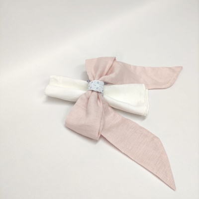 Lenço rosa claro e branco com elástico cinzento