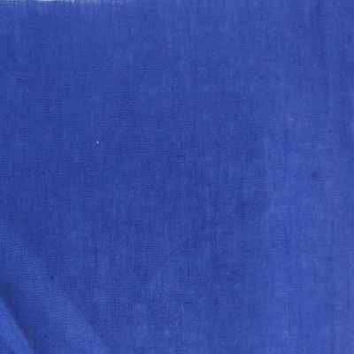 Tecido azul liso com textura uniforme