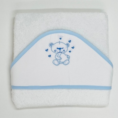 Toalha branca de bebé com capuz bordado com ursinho azul e borda azul clara