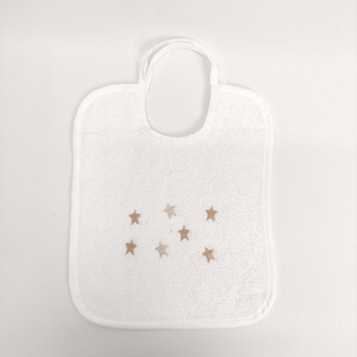 Babete branco para bebé com estrelas castanhas e bege