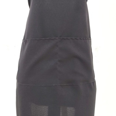 vestido preto com costuras e painel inferior translúcido