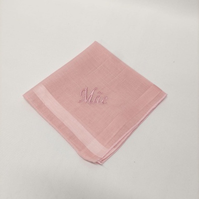 Lenço rosa quadrado com bordado 'Mãe'