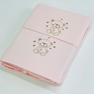 Jogo de cama cor-de-rosa com bordado de ursinho e corações