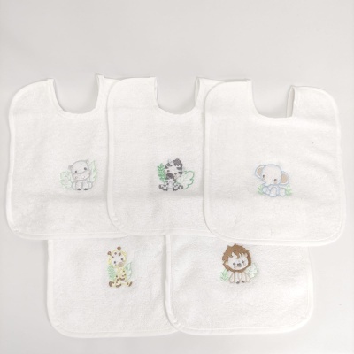 Babetes brancos com bordados de animais cartoon