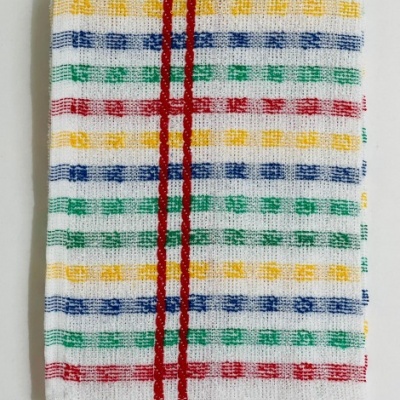 Toalha de cozinha branca com riscas coloridas