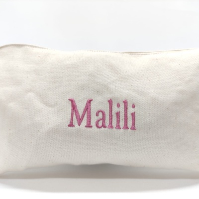 Estojo tecido branco com bordado rosa Malili