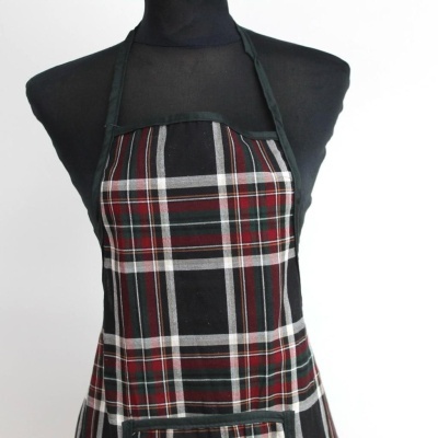 Avental xadrez com bolsos em manequim preta