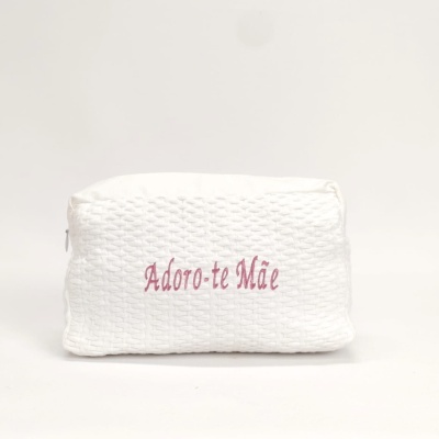 Necessaire branca com bordado rosa 'Adoro-te Mãe'