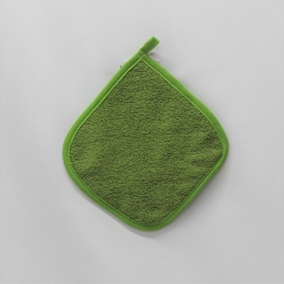 Pano de limpeza verde quadrado com borda e ilhó para pendurar
