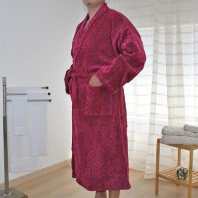 Robe de banho vermelho estampado com bolso e cinto
