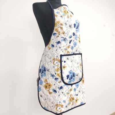 Avental de cozinha floral com bolso frontal azul escuro