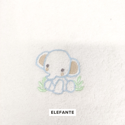 Toalha branca com bordado de elefante azul e palavra ELEFANTE