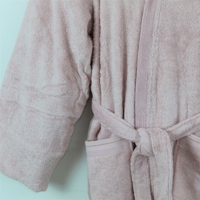 Rob robe de microfibra rosa claro com cinto