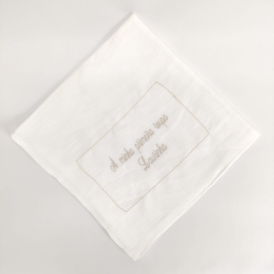Guardanapo branco com bordado 'A minha primeira sopa Lavandete'