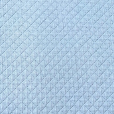 Tecido acolchoado azul claro com padrão de losangos