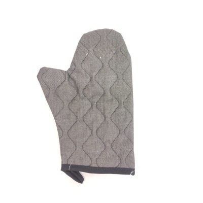 Luvar de cozinha cinza acolchoado com padrão ondulado